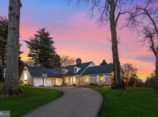 7012 Sheaff Ln, Fort Washington, PA 19034