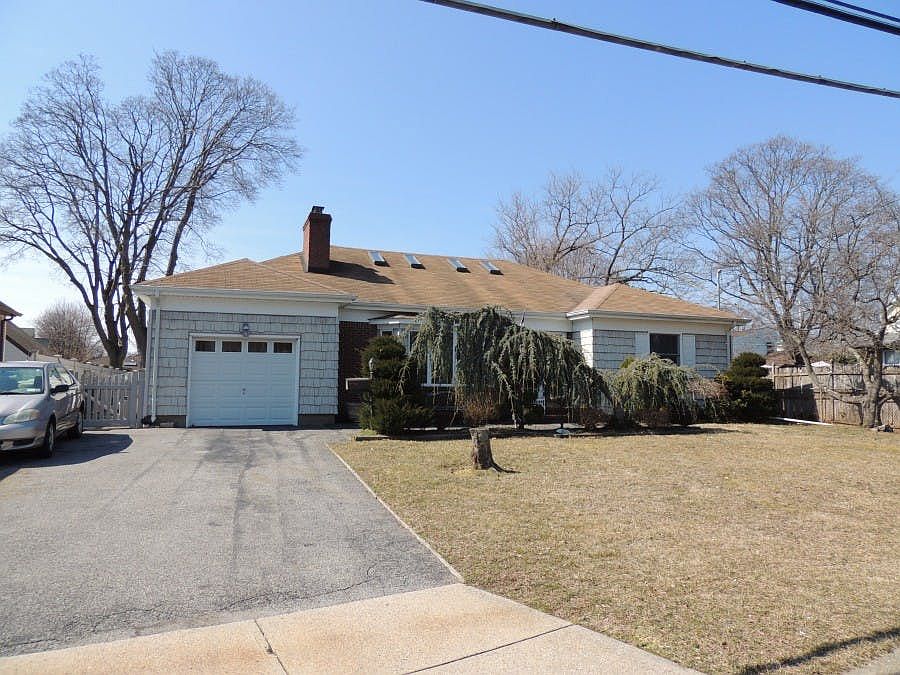 2032 Bergen St, Bellmore, NY 11710 Zillow