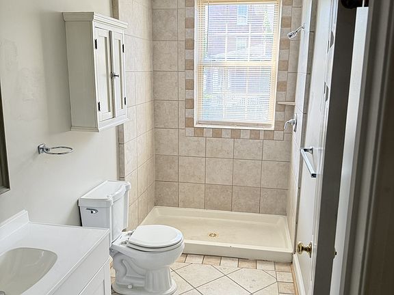 3rd image of 3015 West Ave #11412348