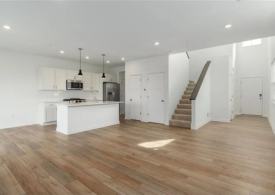 1st image of 10718 Wiles Way
