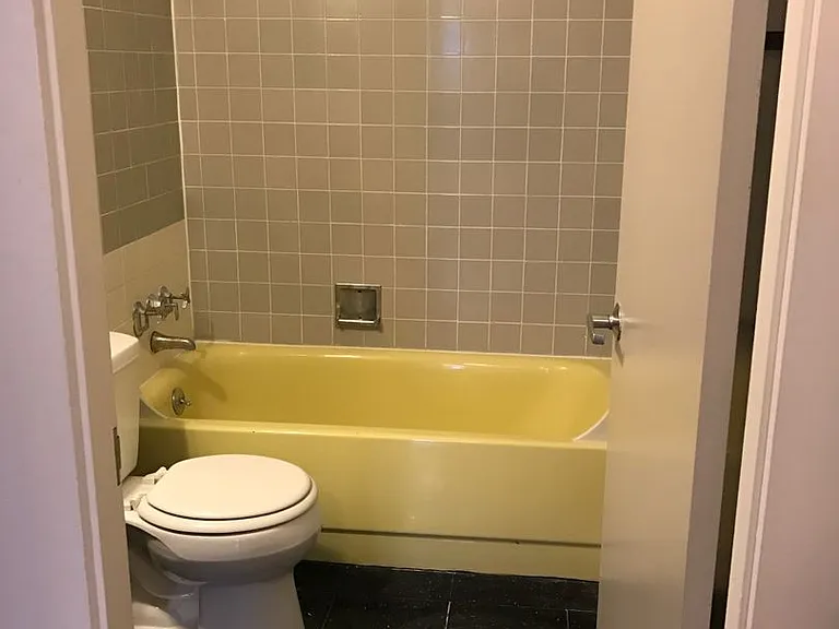 Bayview Apartments — Photo 35