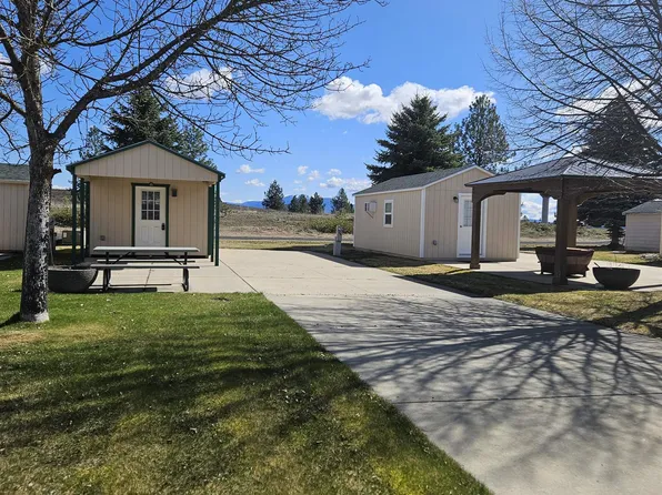 1205 N Country Club Dr #104, Deer Park, WA 99006