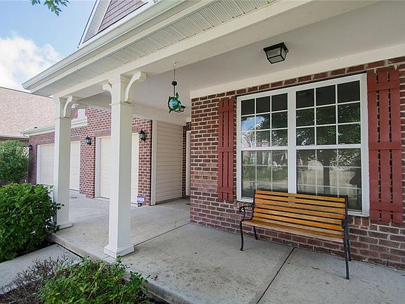 3rd image of 16233 Corby Ct
