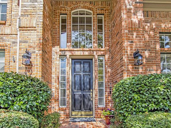 3rd image of 3304 Emerald Cove Dr