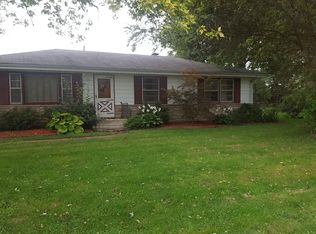 110 Thomas Dr, Sycamore, IL 60178