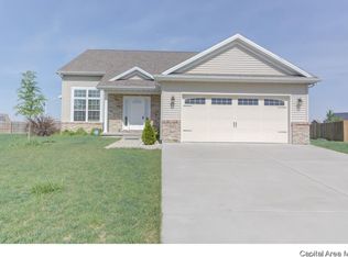513 Wake Ct, Chatham, IL 62629