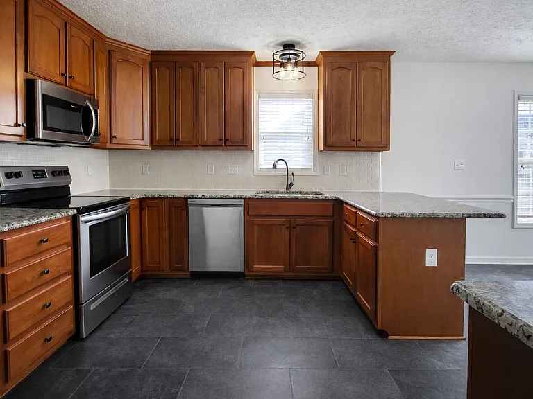 3505 Lancers Dr — Photo 10