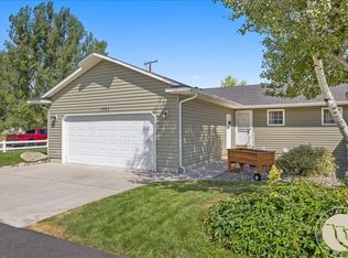 1701 Hawthorne Ln, Billings, MT 59105
