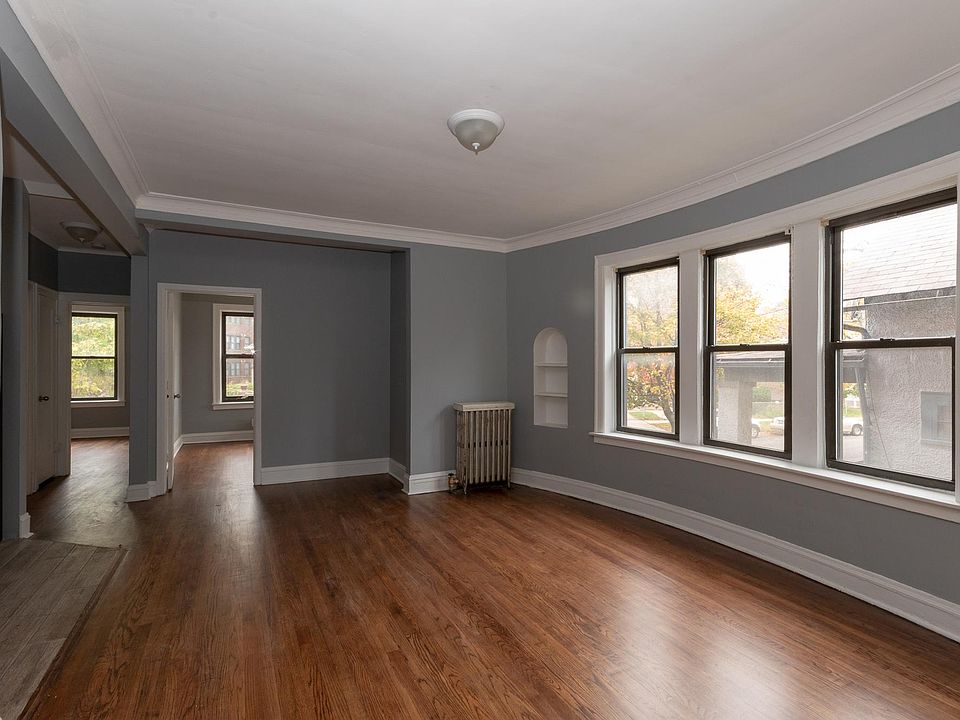 1st image of 7335 S Kingston Ave APT 1W