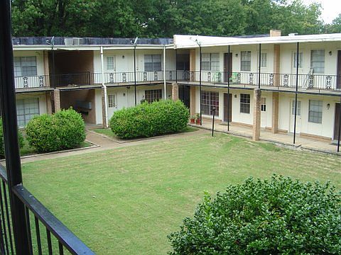 5th image of 3636 Spottswood Ave APT 1
