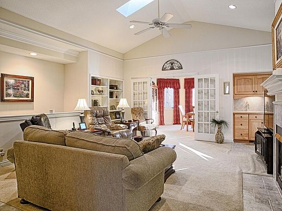 2nd image of 158 Oostanali Way
