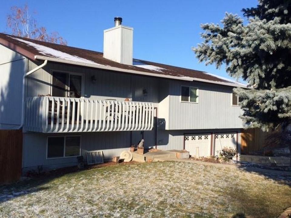 1st image of 302 S Iowa Ave