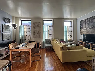 590 Franklin Avenue, #3