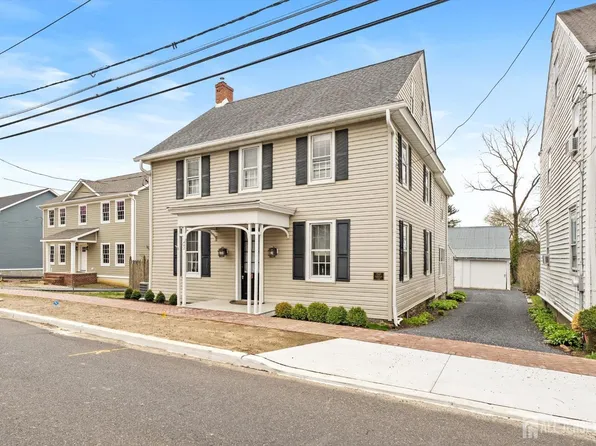 442 Ellisdale Rd, Chesterfield, NJ 08515