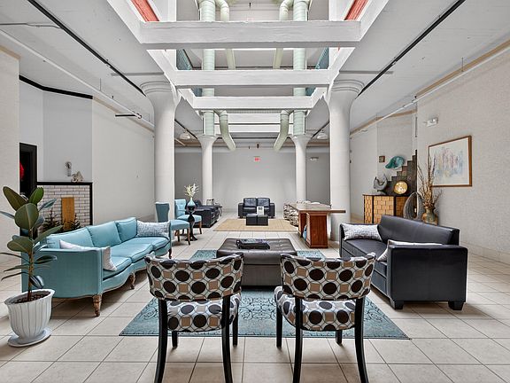 3rd image of 109 W Washington Ave APT 3