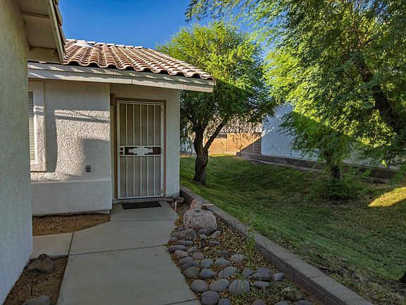 2nd image of 10706 E 35th Pl