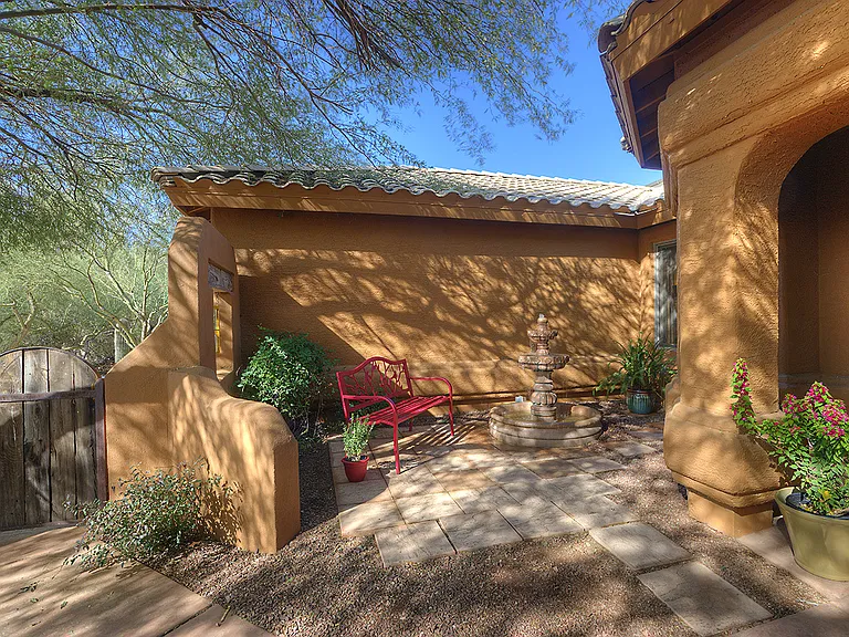 15859 N Aspen Dr — Photo 2