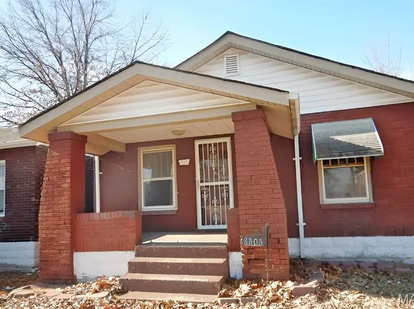 3505 East Pl, Saint Louis, MO 63121