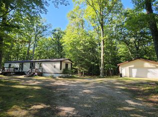 8448 E 8th St, Reed City, MI 49677