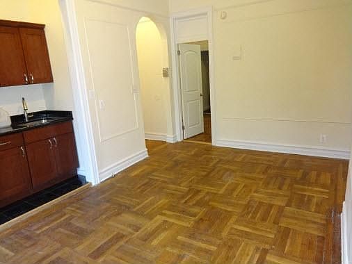 1st image of 299 Putnam Ave APT 1A