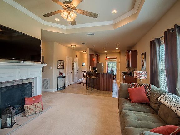 5th image of 14996 Calcutta Dr