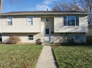 2921 Gilboa Ave, Zion, IL 60099