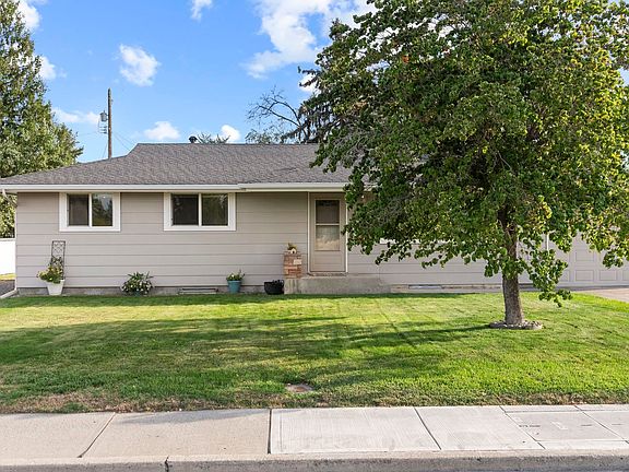 3rd image of 12924 E Mission Ave