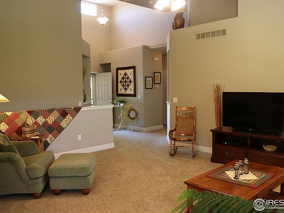 4th image of 1679 Green River Dr
