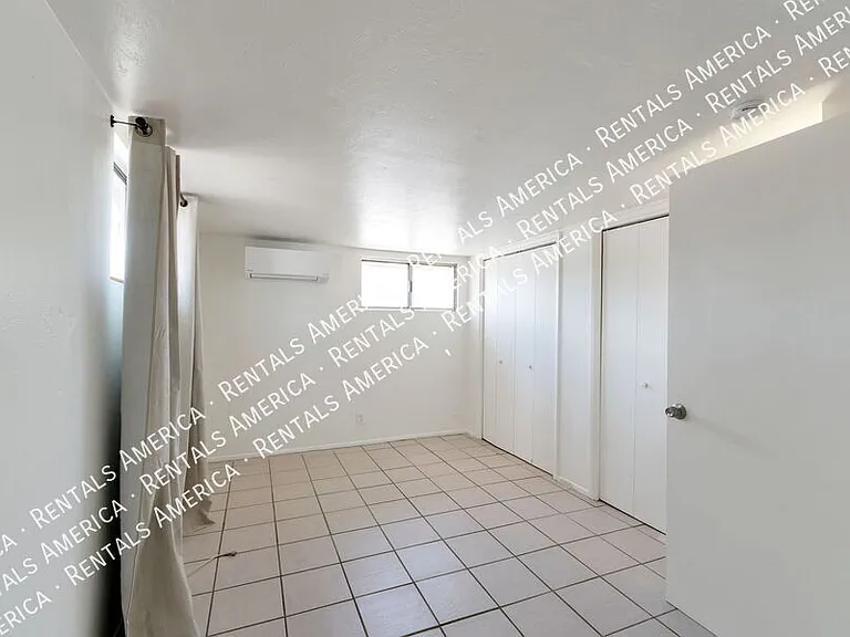 1830 E 8th St #2 — Photo 13