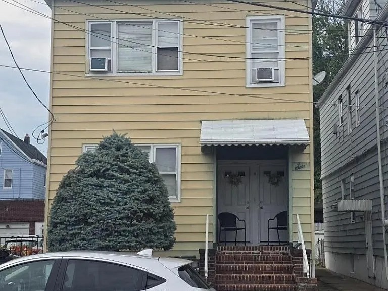 6 Hadley Ave #1 — Photo 1