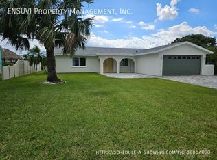 1018 Spindle Palm Way, Apollo Beach, FL 33572