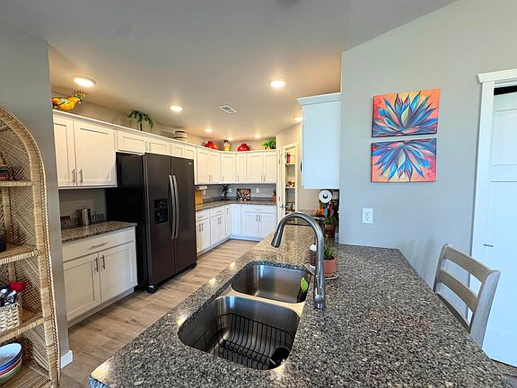 3rd image of 1821 W 6th St #5
