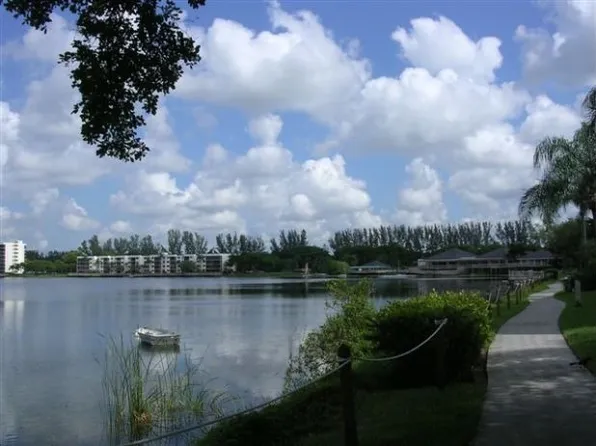 106 Lake Emerald Dr APT 214, Oakland Park, FL 33309
