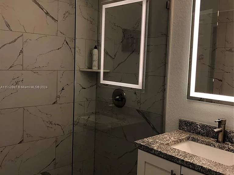 10877 Overseas Hwy #38 — Photo 23