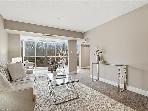 4th image of 265 Westcourt Pl #309