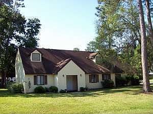 1st image of 107 Crossbrook Dr