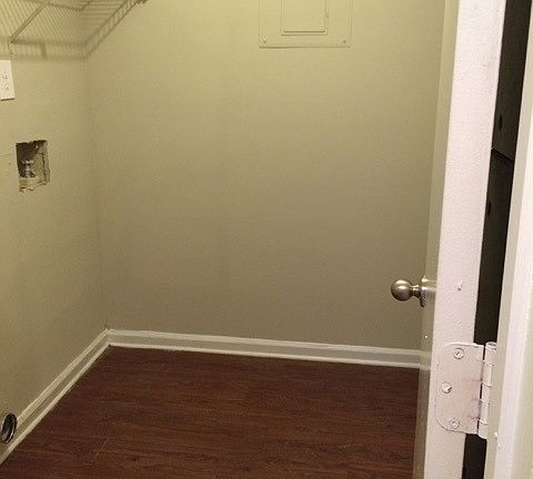 spacious utility room/washer/dryer room