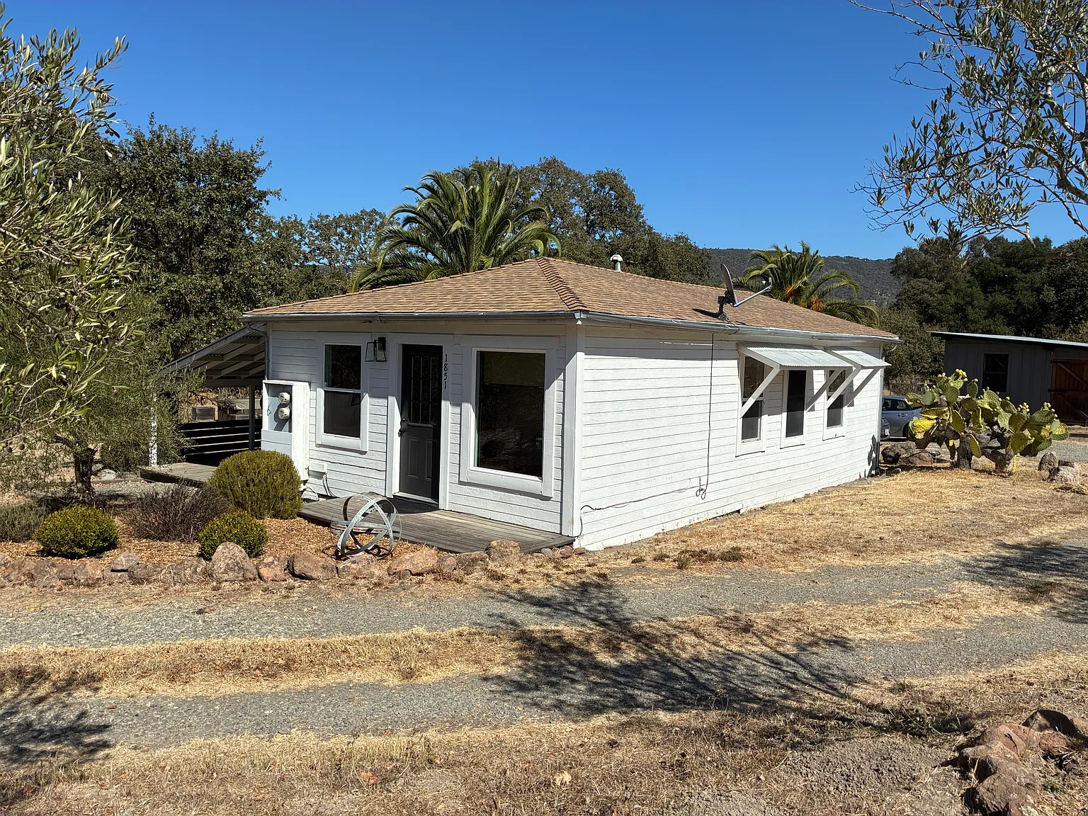 1 bed, $2,300 — Photo 2