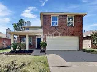 1007 Halifax Ln, Forney, TX 75126