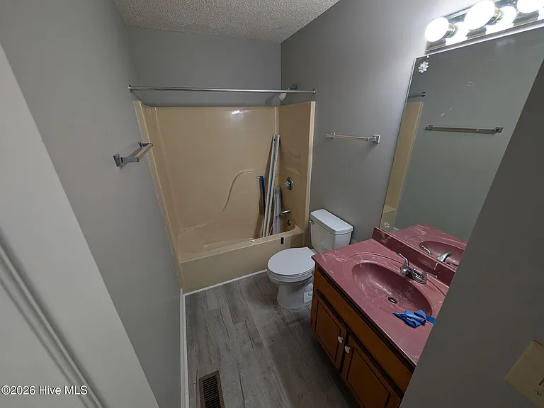 2302 Fitch Dr E — Photo 4