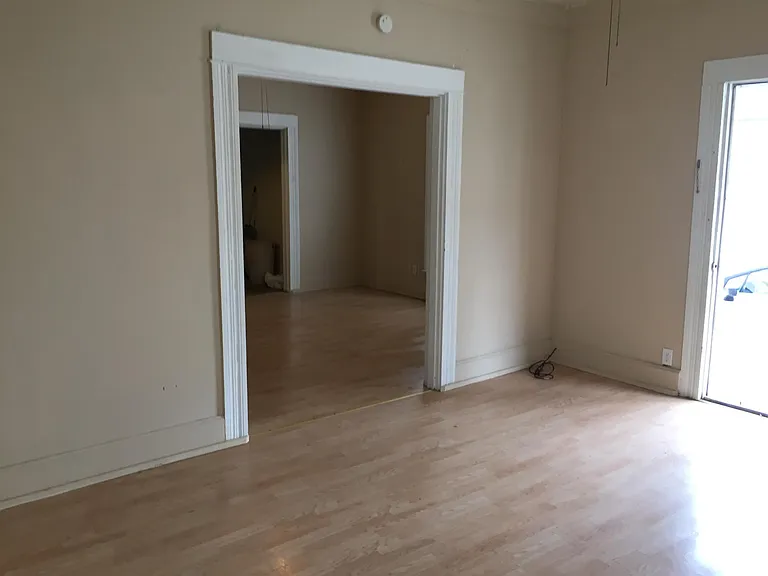 217 NW 5th St — Photo 5