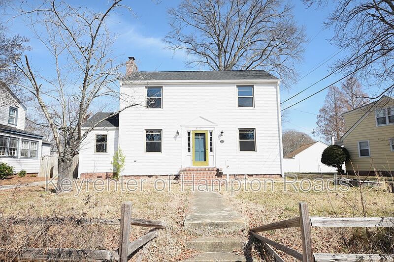 1st image of 120 Wythe Crescent Dr