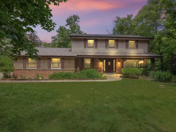 W245S6795 Maple Hill DRIVE, Waukesha, WI 53189