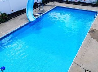 232 N Country Club Dr, Warwick, RI 02888