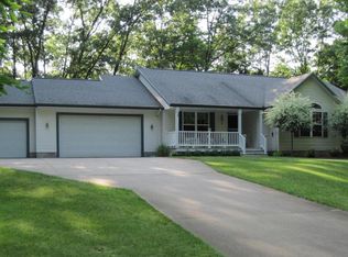 2129 Hyde Park Rd, Muskegon, MI 49445