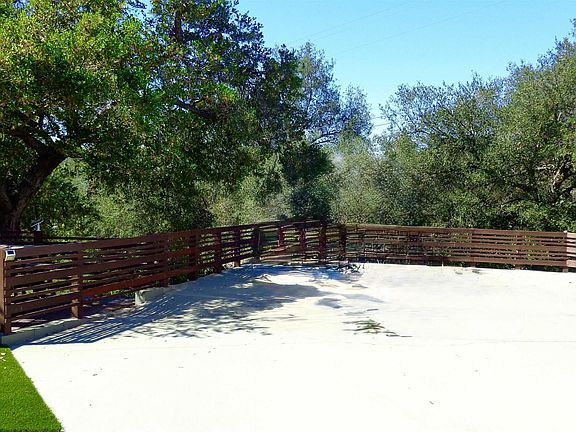 3rd image of 29681 Miller Rd