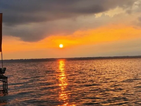 N8340 Deadwood Point Rd, Fond Du Lac, WI 54937