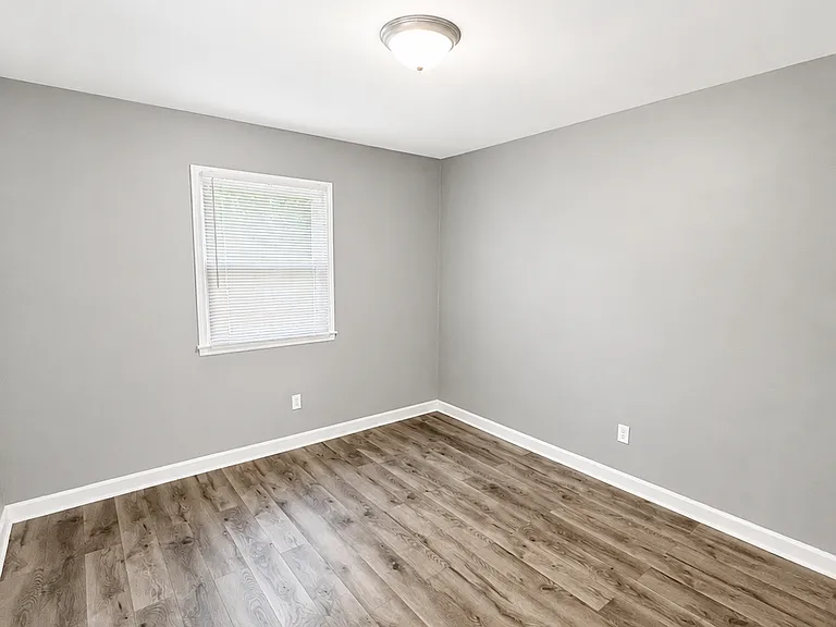504 Spainhour Rd — Photo 4