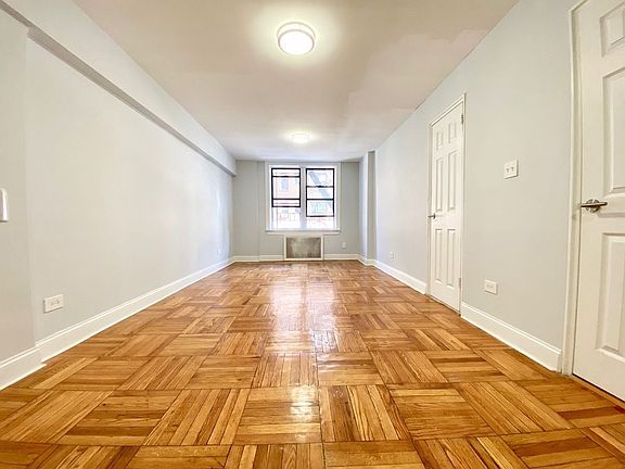 3rd image of 130 E 18th St #1JJ