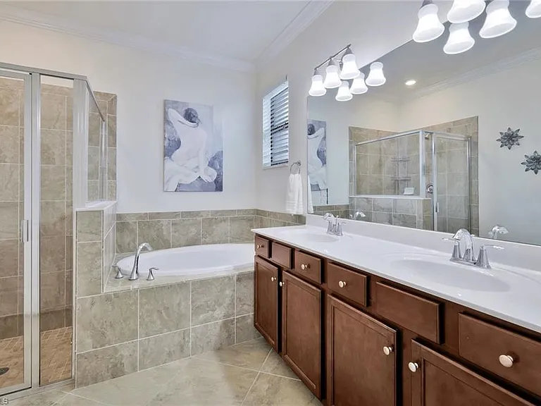 9207 Shadow Oak Ln — Photo 12